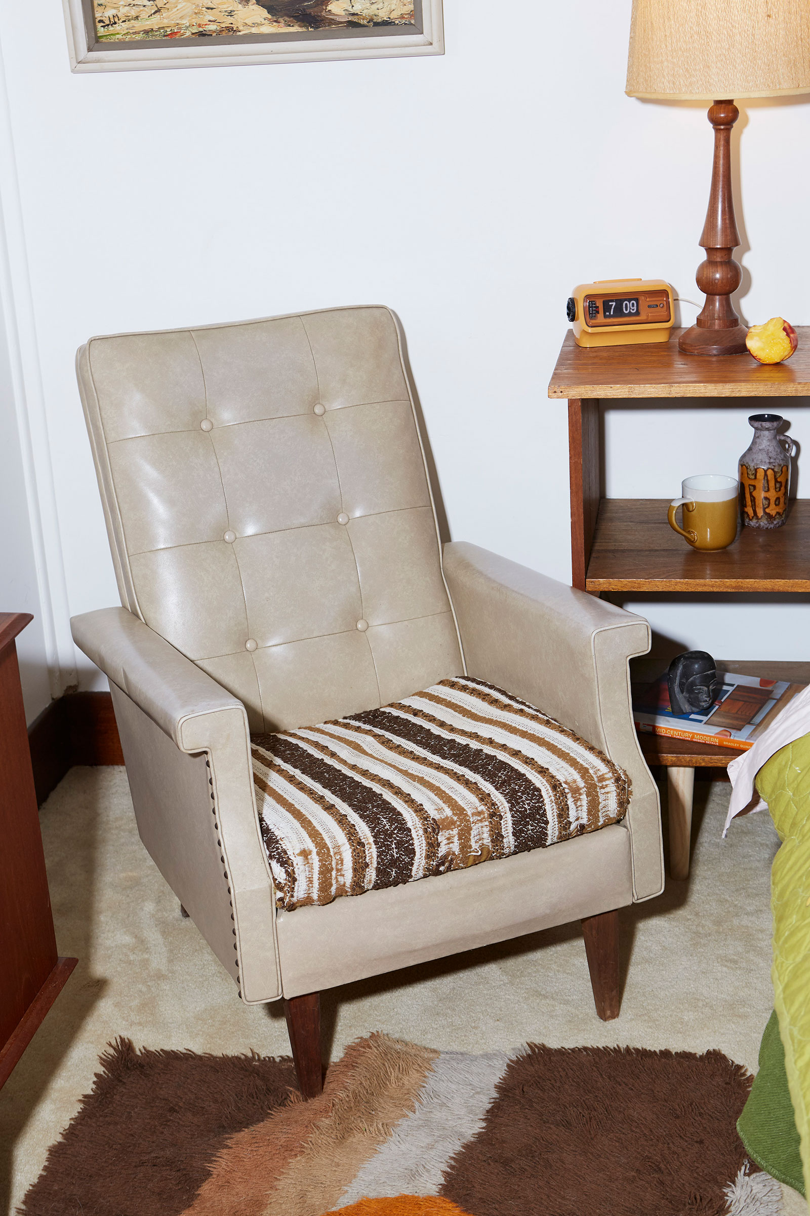 Dinas_H_LivingInThe70s_Chair_web