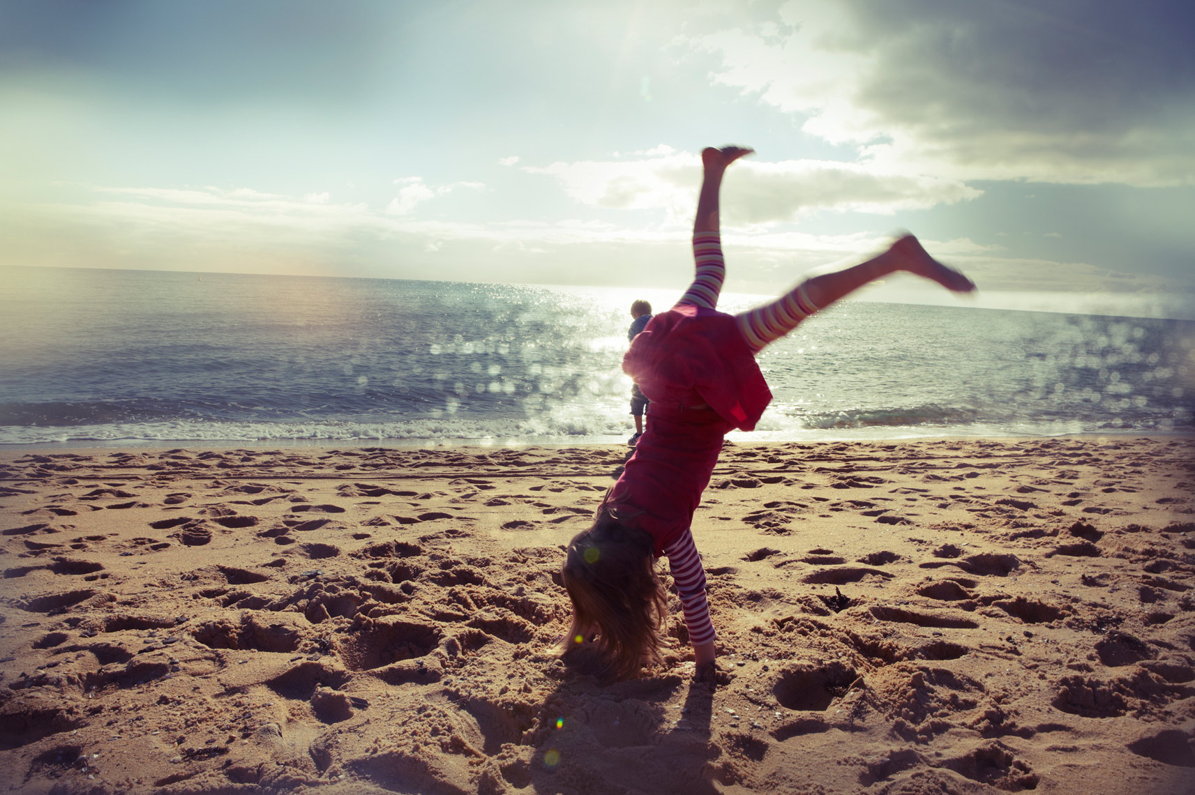 HDinas_Lifestyle_Beach_Cartwheel