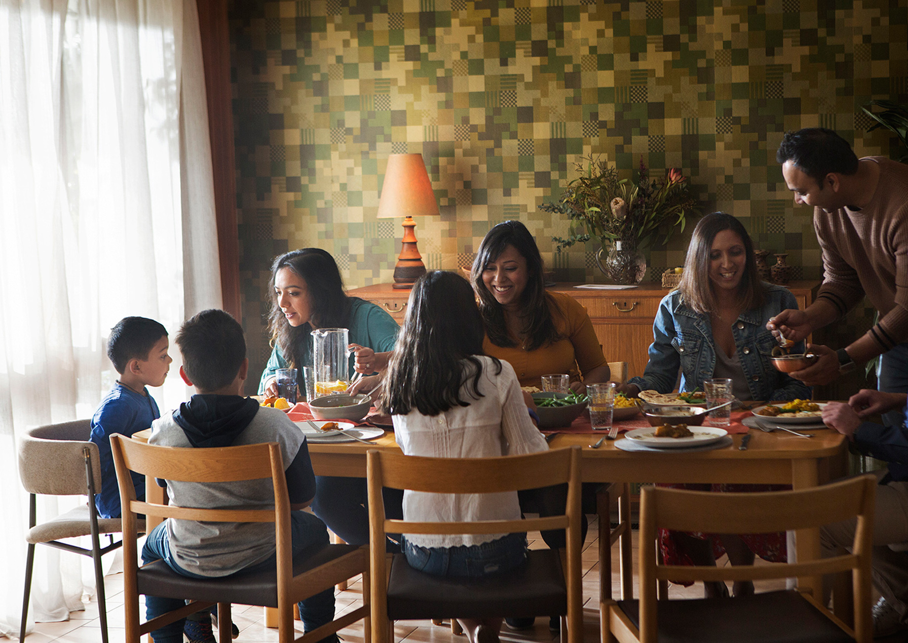 HDinas_EA_Family_Dining